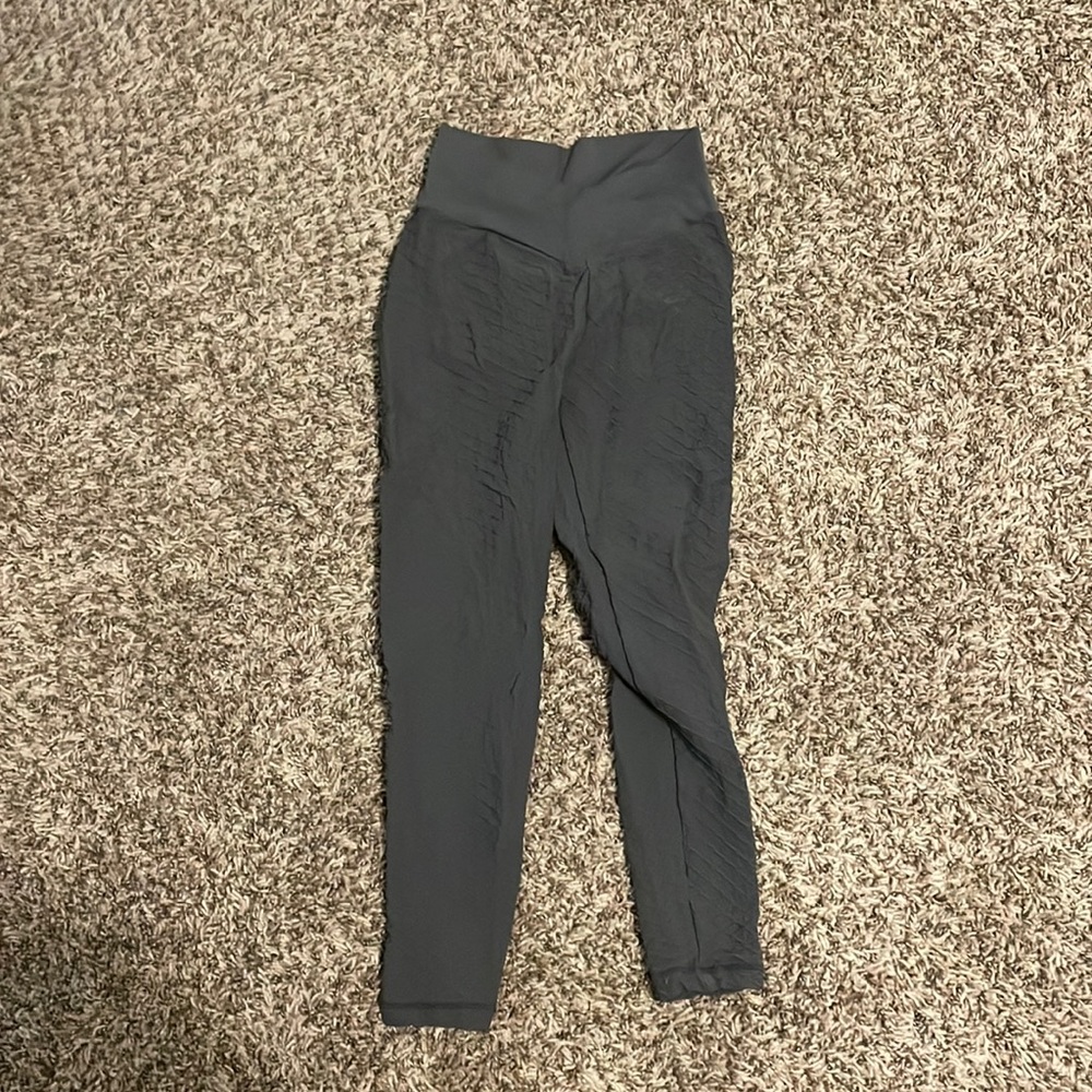 Butt scrunch leggings